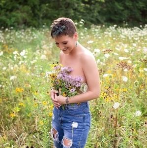 Meet your Posher, Adrienne